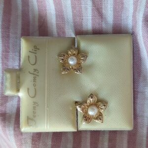 Sweet Flower Earrings Faux Pearl Centers Clip-on Vintage